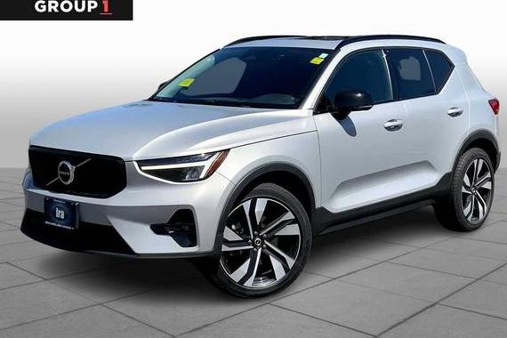 VOLVO XC40 2023 YV4L12UW7P2061488 image