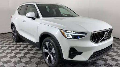 VOLVO XC40 2023 YV4L12UN0P2056124 image