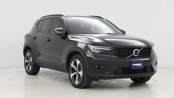 VOLVO XC40 2023 YV4K92HM8P2045359 image