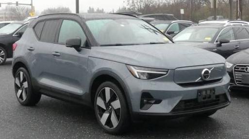 VOLVO XC40 2023 YV4ED3UM6P2038627 image