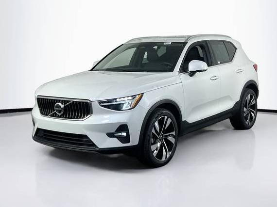 VOLVO XC40 2023 YV4L12UE7P2949102 image