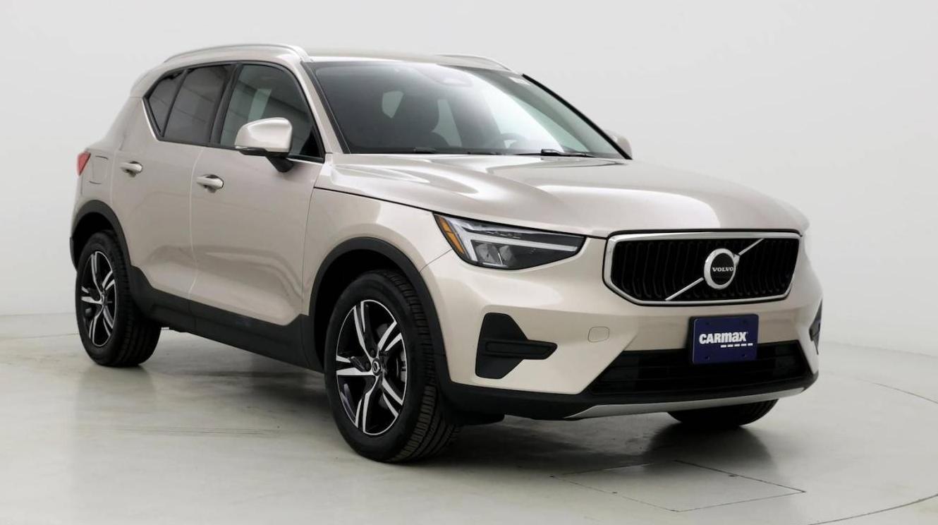 VOLVO XC40 2023 YV4L12UV3P2937609 image