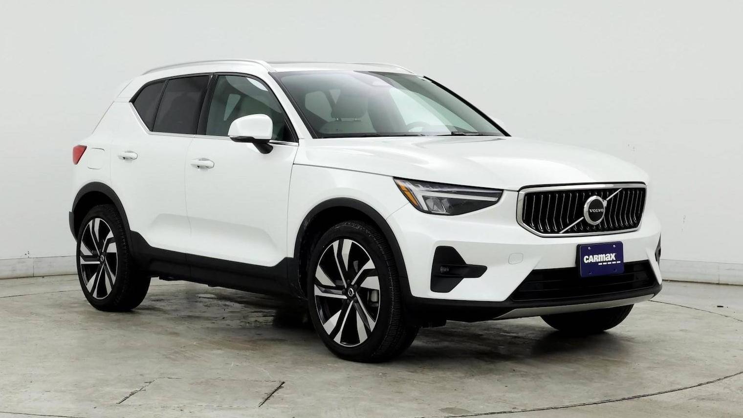 VOLVO XC40 2023 YV4K92HE1P2922976 image