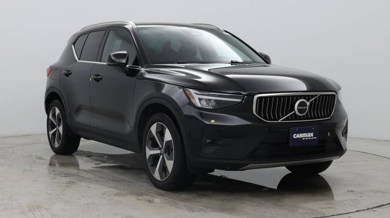 VOLVO XC40 2023 YV4L12UN4P2949249 image