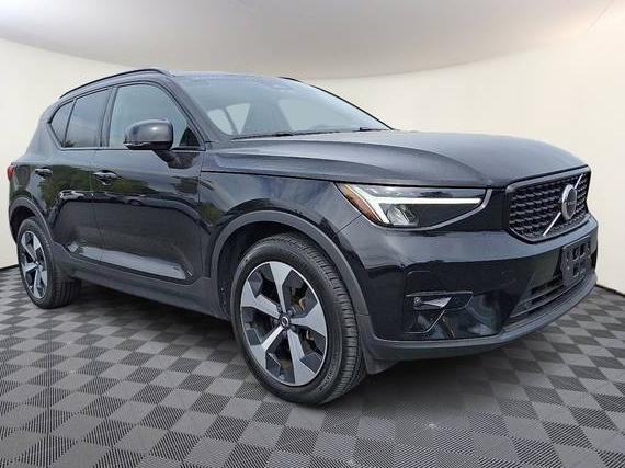 VOLVO XC40 2023 YV4L12UW2P2008231 image VOLVO XC40 2023 YV4L12UW2P2008231 image