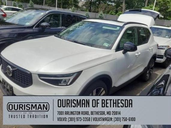 VOLVO XC40 2023 YV4L12UW7P2992878 image
