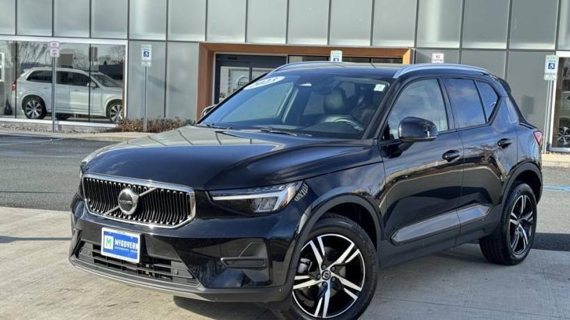 VOLVO XC40 2023 YV4L12UV7P2058968 image