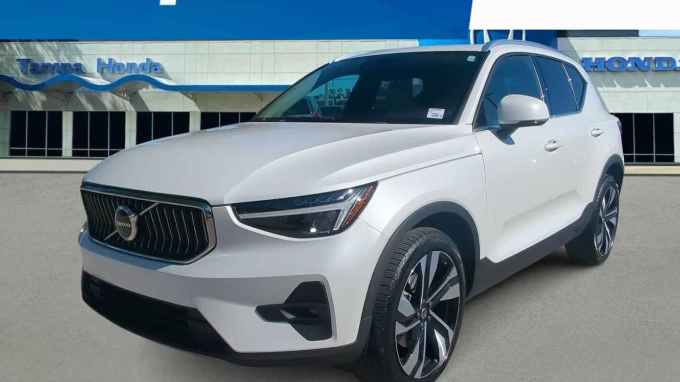 VOLVO XC40 2023 YV4L12UN6P2948068 image