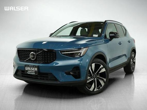 VOLVO XC40 2023 YV4L12UW7P2101729 image