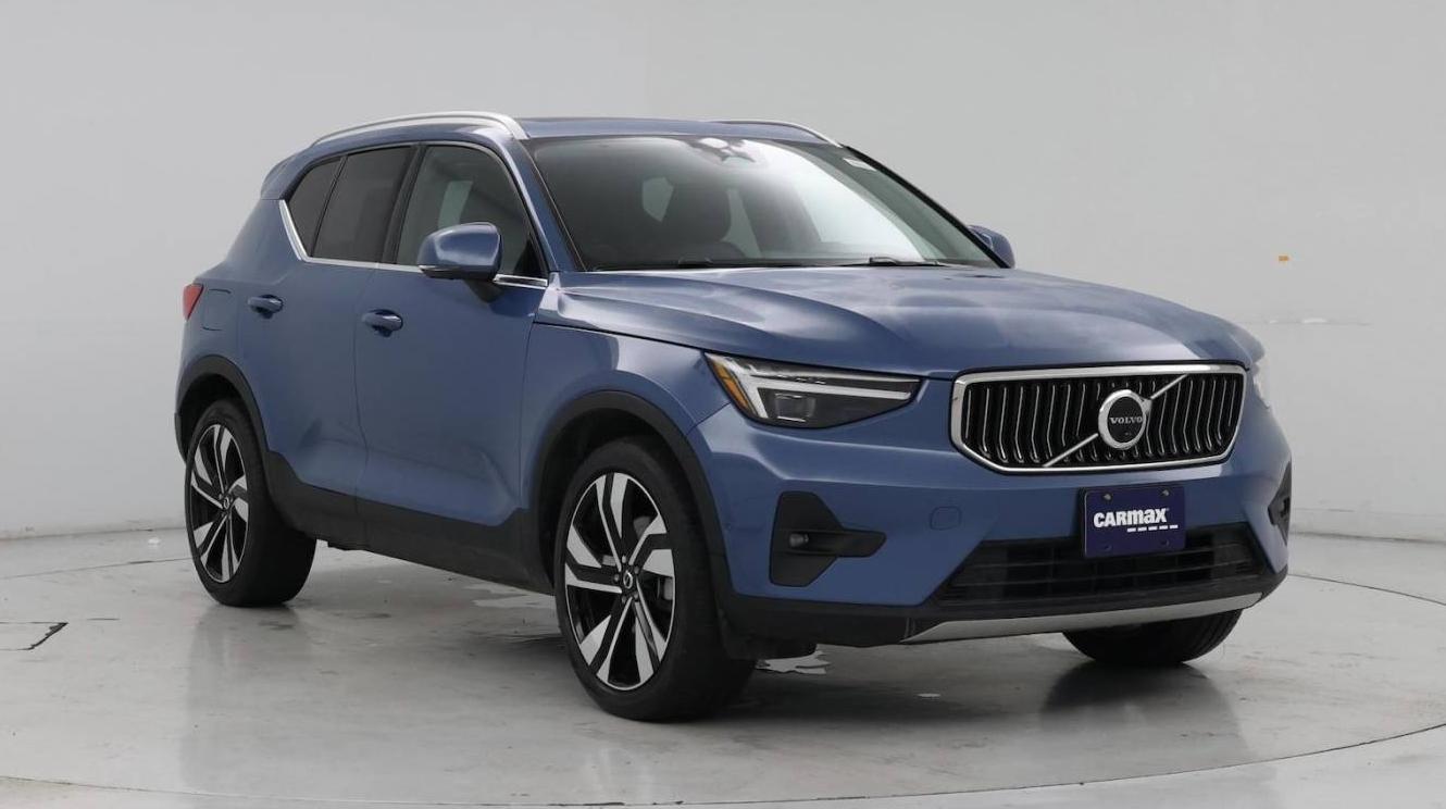 VOLVO XC40 2023 YV4L12UFXP2012897 image