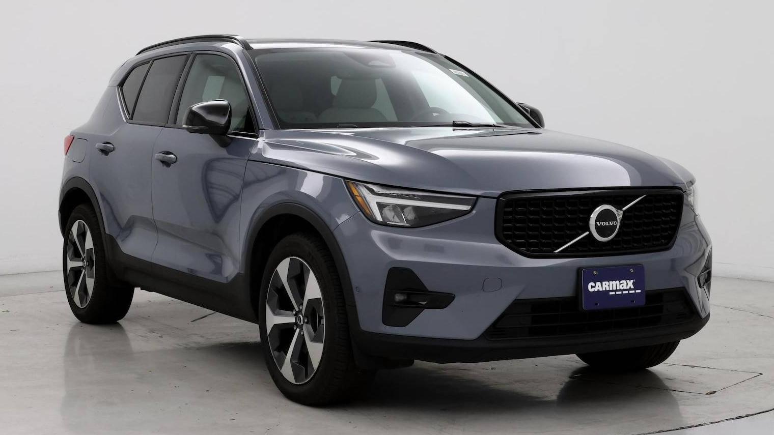 VOLVO XC40 2023 YV4K92HM0P2049082 image