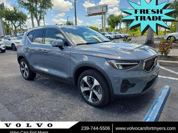 VOLVO XC40 2023 YV4K92HE6P2941250 image