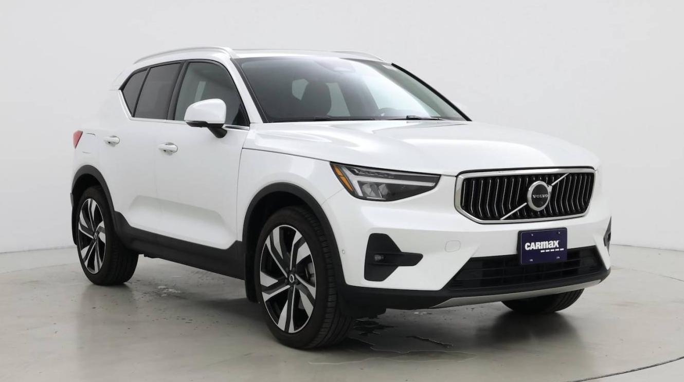 VOLVO XC40 2023 YV4L12UN6P2072487 image