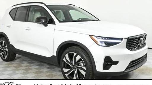 VOLVO XC40 2023 YV4L12UW6P2953263 image