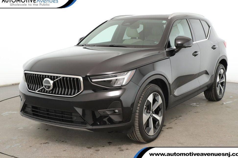 VOLVO XC40 2023 YV4L12UN9P2952938 image