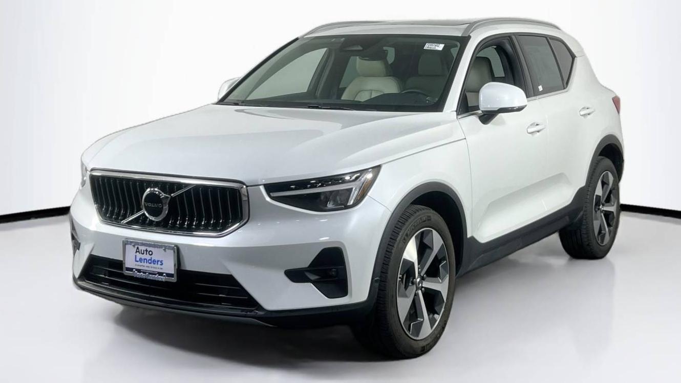 VOLVO XC40 2023 YV4L12UN8P2952462 image