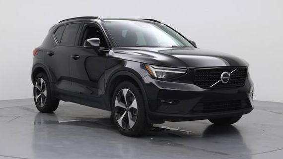 VOLVO XC40 2023 YV4K92HM5P2055640 image