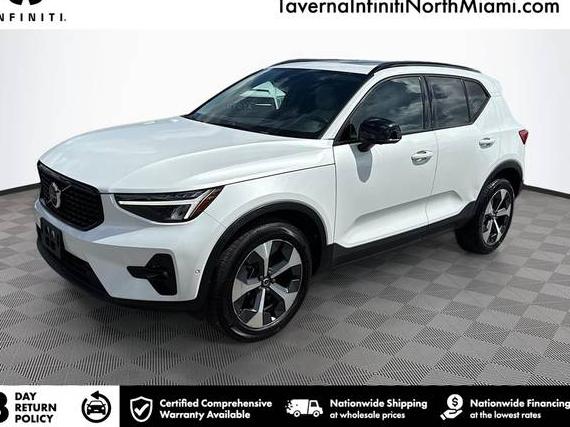 VOLVO XC40 2023 YV4L12UW9P2937462 image