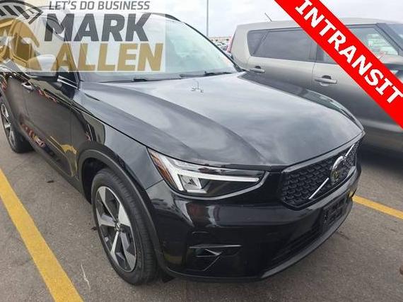 VOLVO XC40 2023 YV4K92HM5P2045240 image
