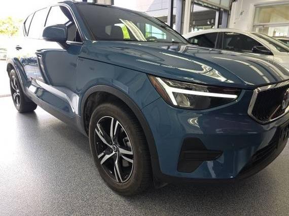 VOLVO XC40 2023 YV4L12UV9P2914013 image