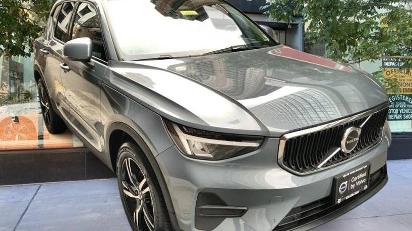 VOLVO XC40 2023 YV4L12UV9P2946718 image