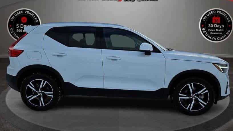 VOLVO XC40 2023 YV4L12UK6P2054092 image