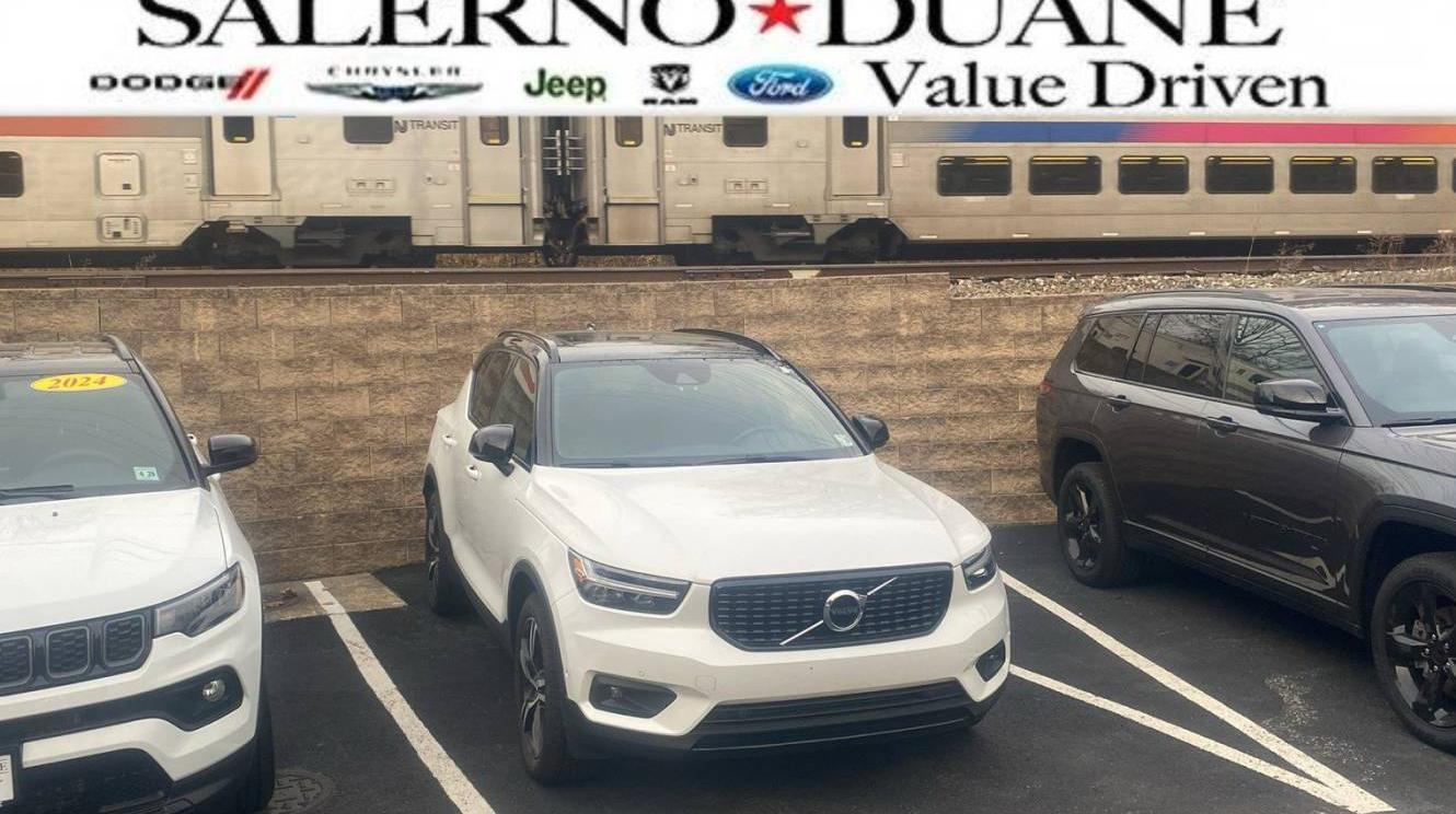 VOLVO XC40 2019 YV4AC2HM8K2074544 image