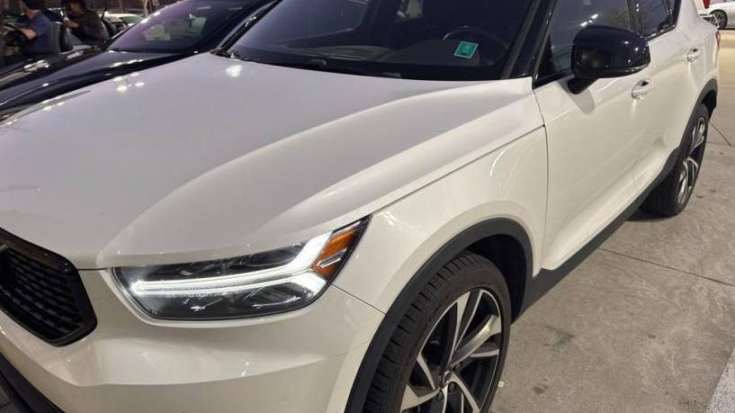 VOLVO XC40 2019 YV4162XZ0K2012186 image