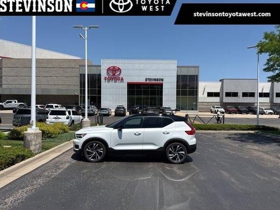 VOLVO XC40 2021 YV4162UM7M2460372 image