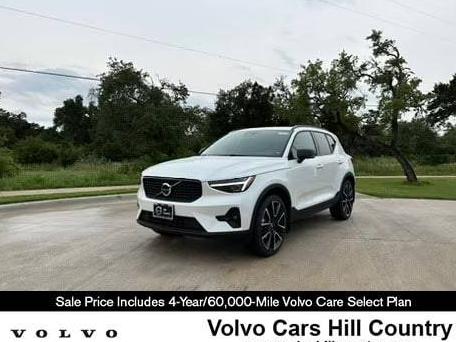VOLVO XC40 2024 YV4L12UM8R2380724 image