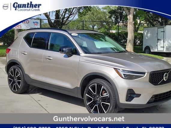 VOLVO XC40 2024 YV4L12UM3R2345525 image