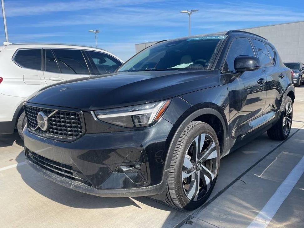 VOLVO XC40 2024 YV4L12UM9R2226328 image