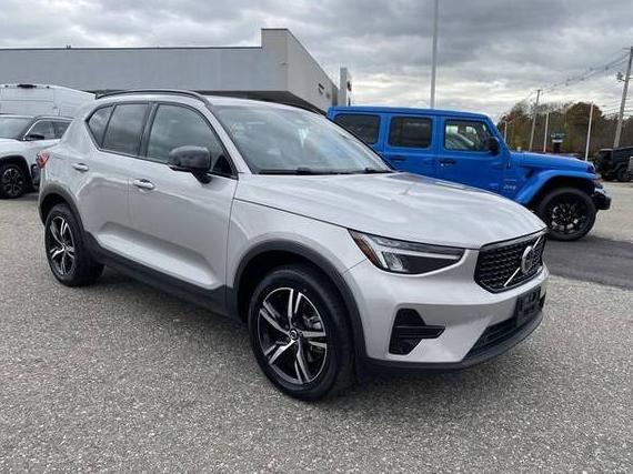 VOLVO XC40 2024 YV4L12UK7R2336633 image