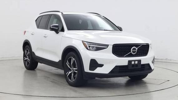 VOLVO XC40 2024 YV4L12UK9R2238672 image