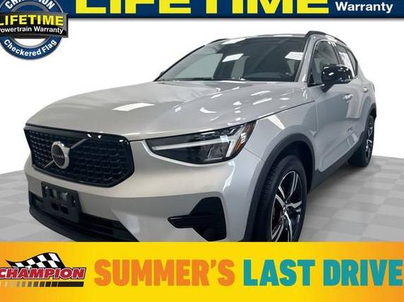 VOLVO XC40 2024 YV4L12UKXR2336299 image