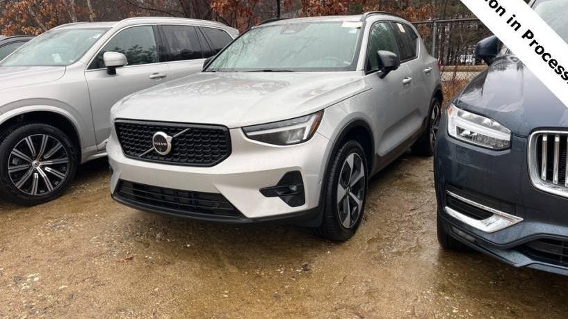 VOLVO XC40 2024 YV4L12ULXR2328972 image