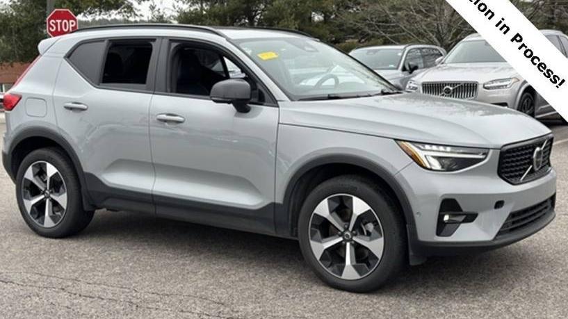 VOLVO XC40 2024 YV4L12UL2R2328058 image