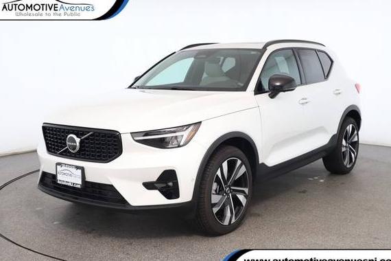 VOLVO XC40 2024 YV4L12UL2R2362677 image