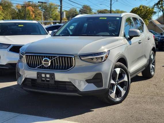 VOLVO XC40 2024 YV4L12UK6R2217147 image