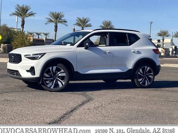 VOLVO XC40 2024 YV4L12UL8R2379841 image