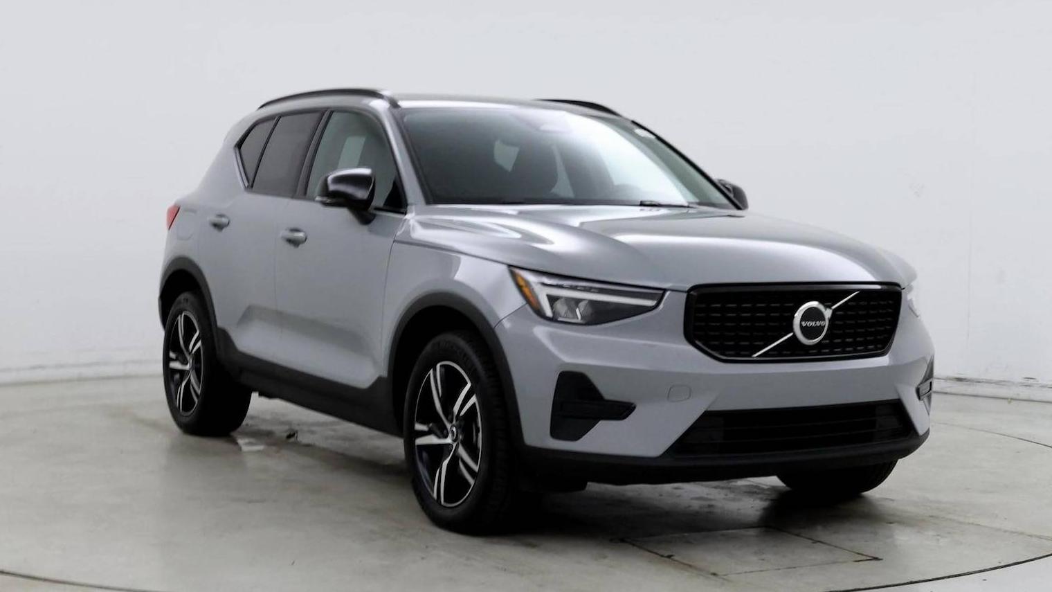 VOLVO XC40 2024 YV4L12UK1R2329080 image