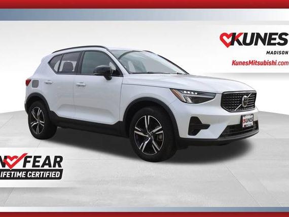 VOLVO XC40 2024 YV4L12UK3R2335673 image