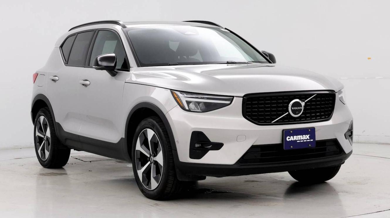 VOLVO XC40 2024 YV4L12UL4R2329115 image