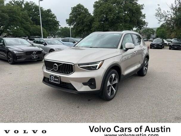 VOLVO XC40 2024 YV4L12UE4R2356560 image