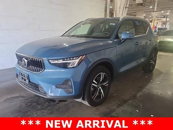 VOLVO XC40 2024 YV4L12UK9R2338335 image