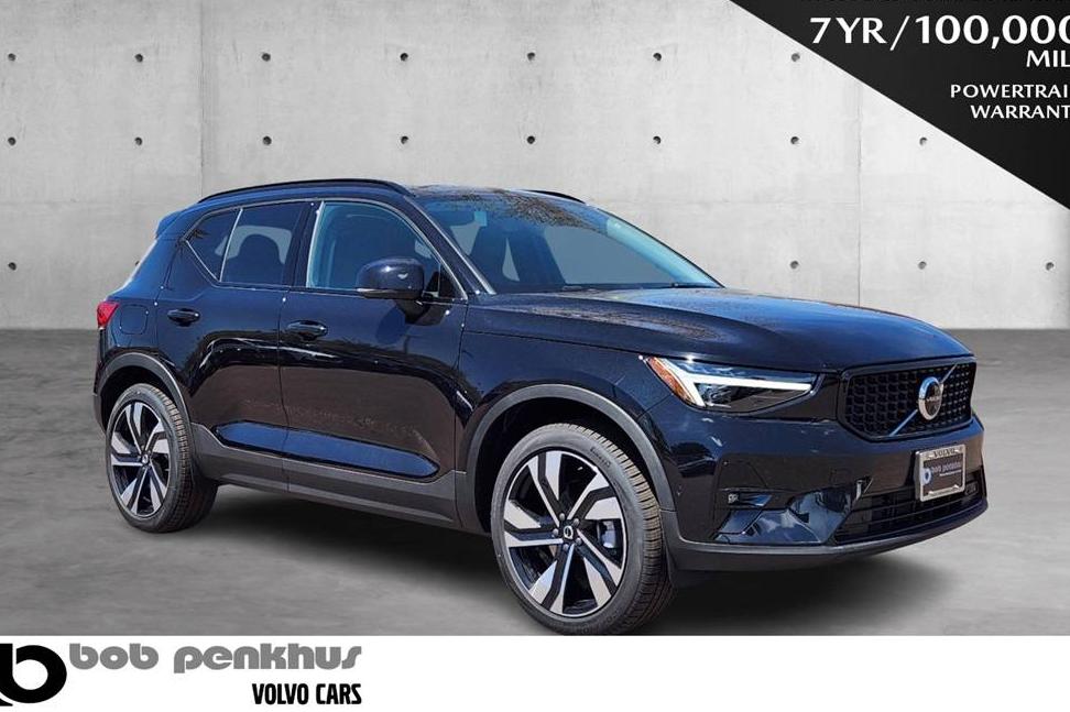 VOLVO XC40 2024 YV4L12UMXR2347689 image