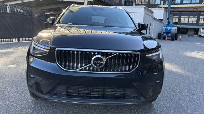 VOLVO XC40 2024 YV4L12UF1R2245005 image