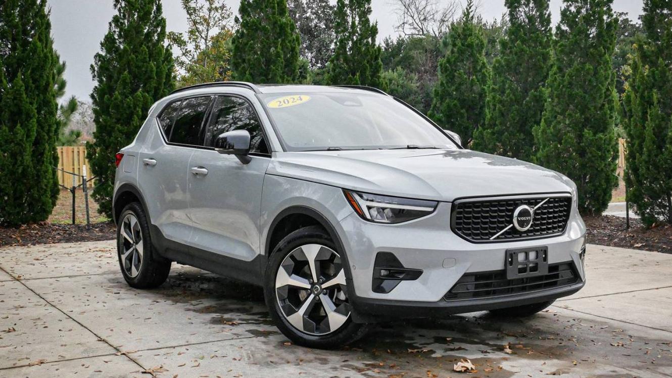 VOLVO XC40 2024 YV4L12UL4R2244341 image