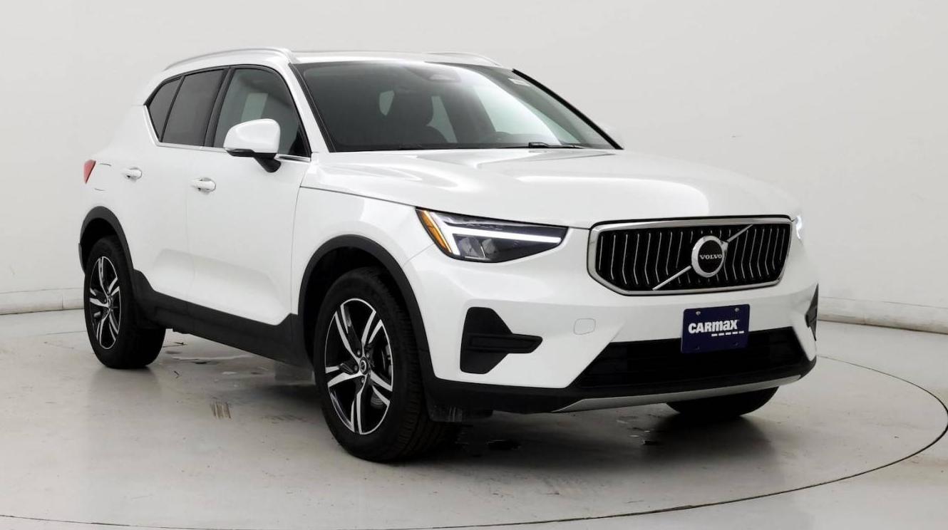 VOLVO XC40 2024 YV4L12UK9R2240163 image