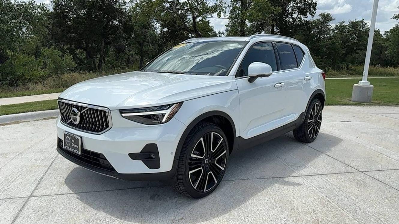 VOLVO XC40 2024 YV4L12UF3R2283206 image